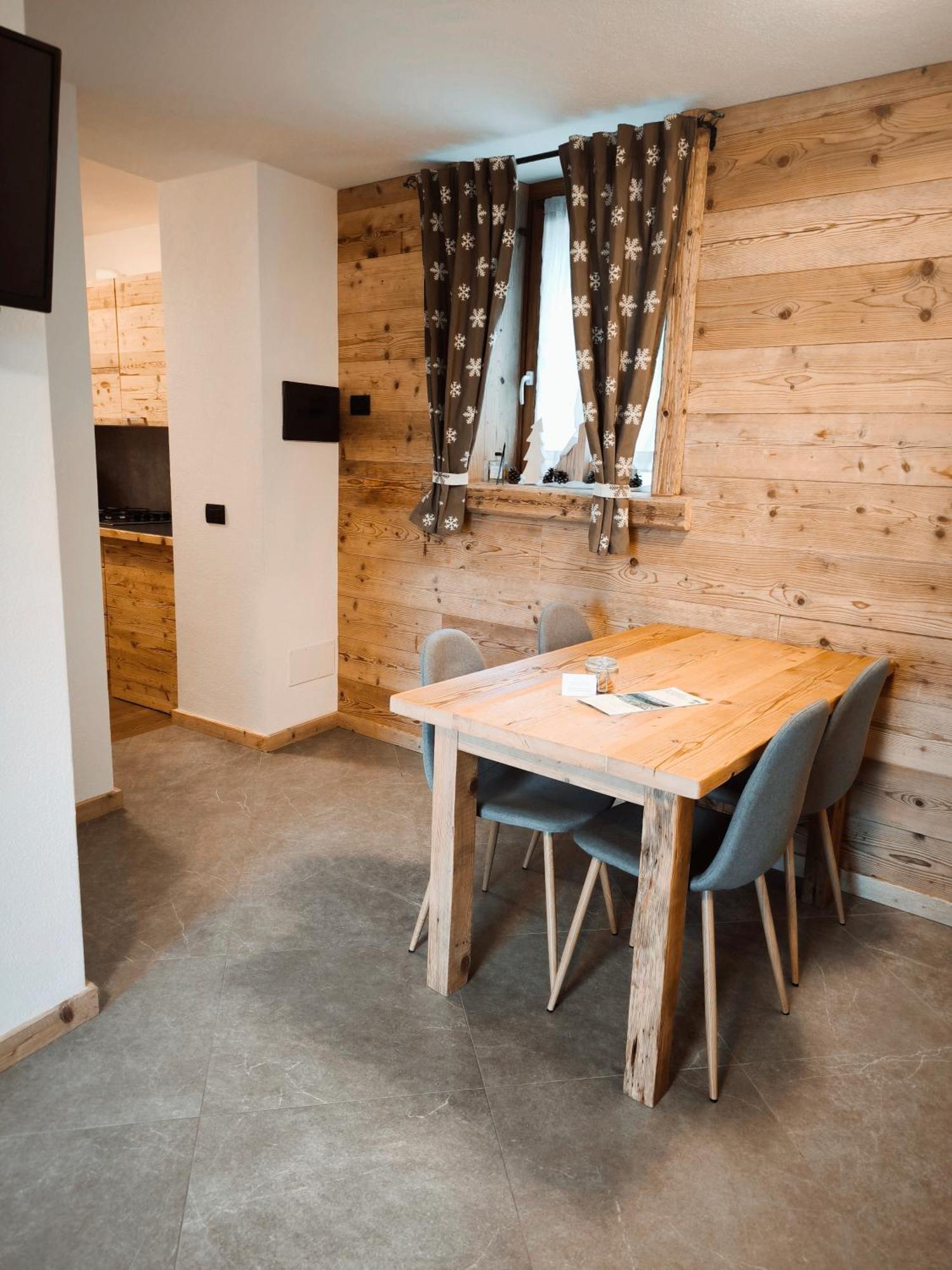 Atelier Della Montagna Acomodação com café da manhã Zambla Alta Exterior foto